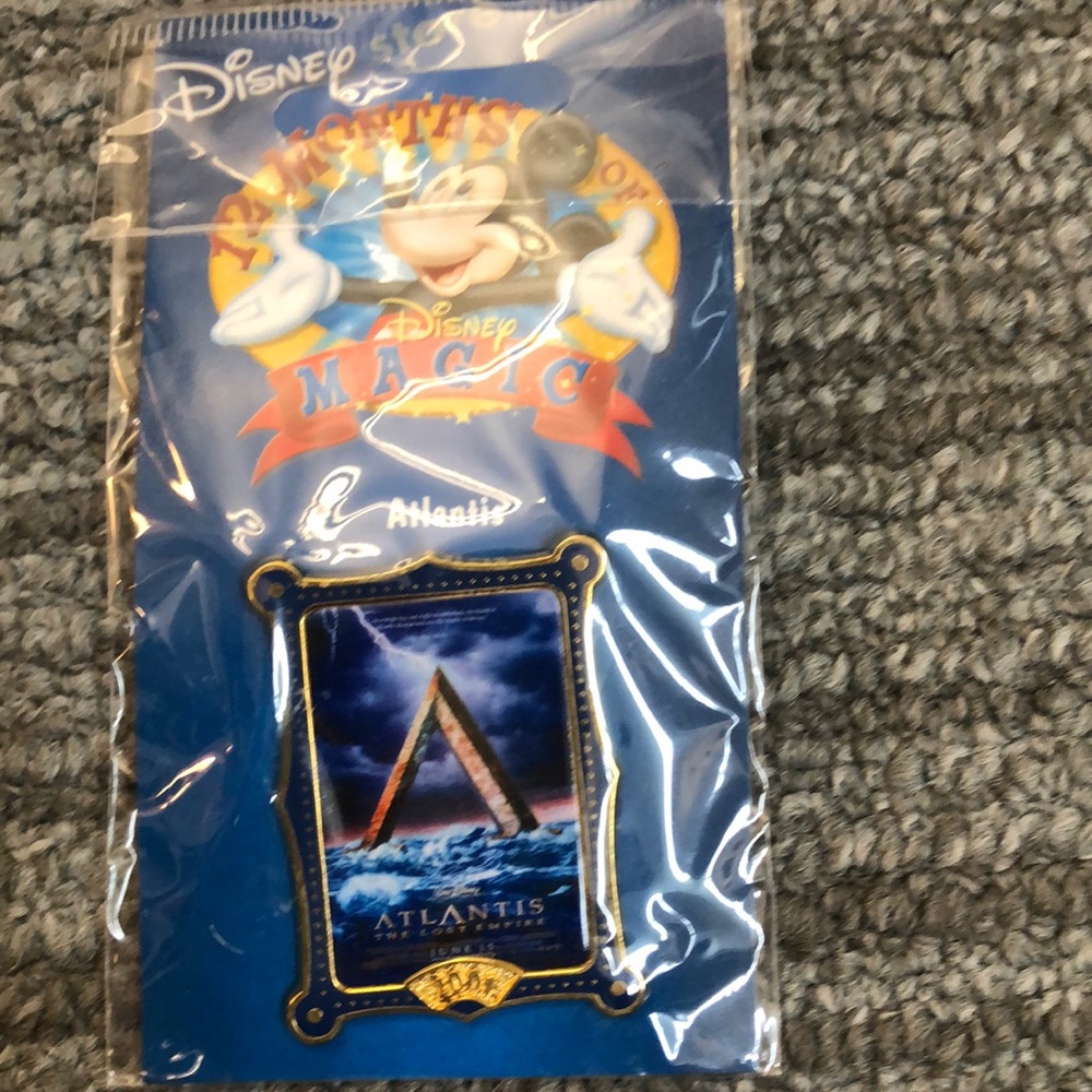 Atlantis Pin